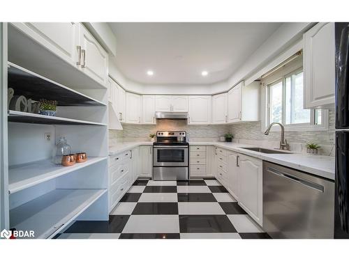 13 Thompson Drive, Port Dover, ON - Indoor Photo Showing Kitchen