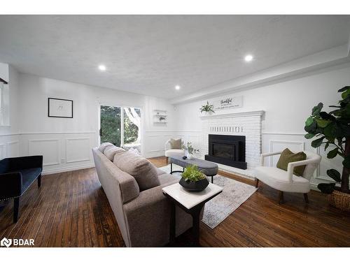 13 Thompson Drive, Port Dover, ON - Indoor Photo Showing Living Room With Fireplace