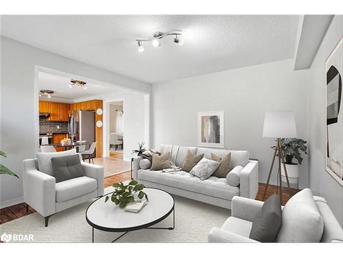 2173 Crestmont Drive, Oakville, ON - Indoor Photo Showing Living Room