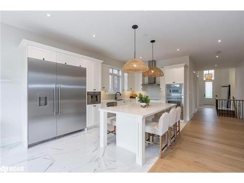 27 Muirfield Drive, Barrie, ON - Indoor Photo Showing Dining Room