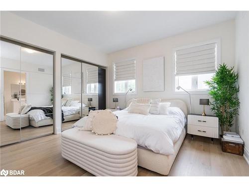 27 Muirfield Drive, Barrie, ON - Indoor Photo Showing Bedroom