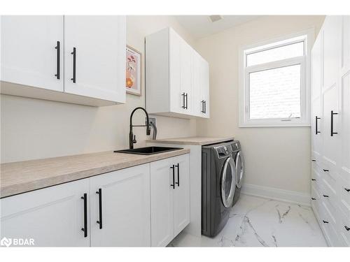 27 Muirfield Drive, Barrie, ON - Indoor Photo Showing Laundry Room