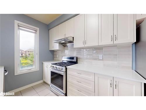 10 Fruitvale Circle, Brampton, ON - Indoor Photo Showing Kitchen