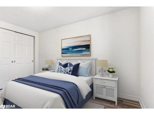 22-242 Lakeport Road, St. Catharines, ON - Indoor Photo Showing Bedroom