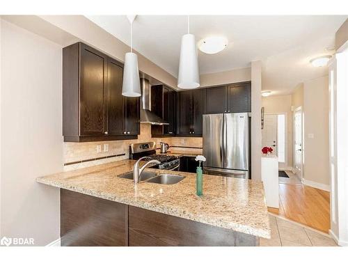 107 Winchester Terrace, Barrie, ON - Indoor Photo Showing Kitchen With Double Sink