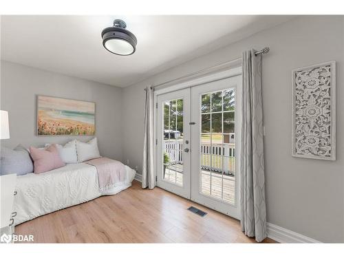 13 Hodgson Drive, Kawartha Lakes, ON - Indoor Photo Showing Bedroom