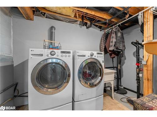 13 Hodgson Drive, Kawartha Lakes, ON - Indoor Photo Showing Laundry Room