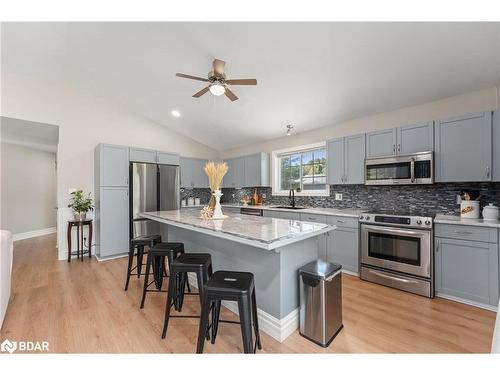 13 Hodgson Drive, Kawartha Lakes, ON - Indoor Photo Showing Kitchen With Upgraded Kitchen