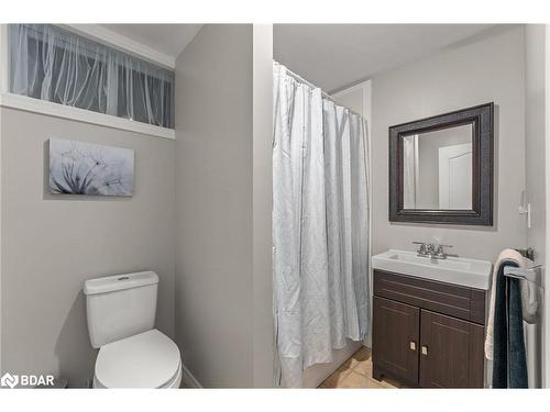 13 Hodgson Drive, Kawartha Lakes, ON - Indoor Photo Showing Bathroom