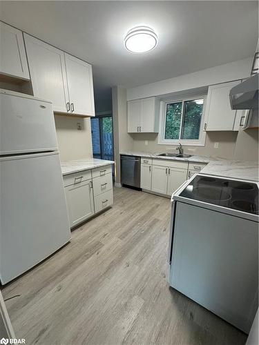 25 Chaucer Crescent, Barrie, ON - Indoor Photo Showing Laundry Room