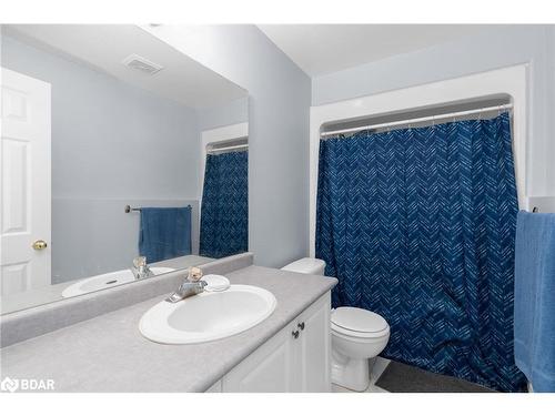 217 Pringle Drive, Barrie, ON - Indoor Photo Showing Bathroom