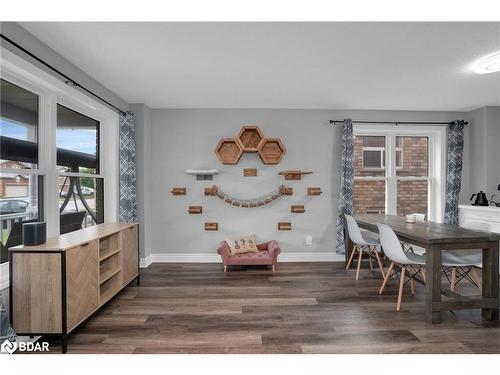 217 Pringle Drive, Barrie, ON - Indoor Photo Showing Dining Room