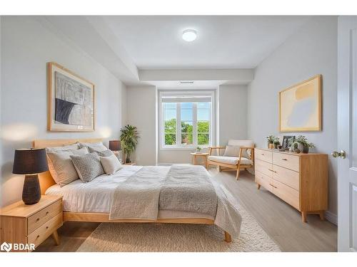 420-3351 Cawthra Road, Mississauga, ON - Indoor Photo Showing Bedroom