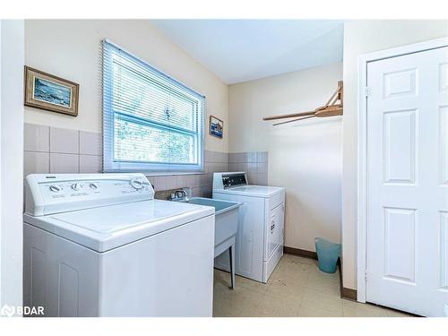 159 Mcguire Beach Rd Road, Kawartha Lakes, ON - Indoor Photo Showing Laundry Room