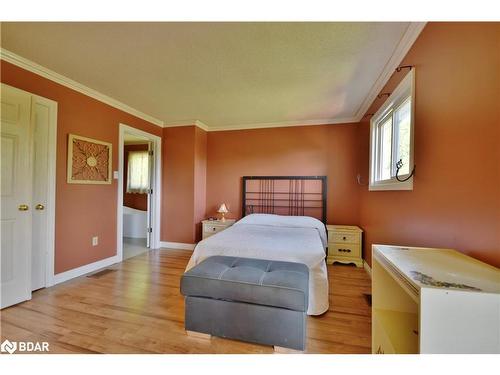 2094 Fennell Dr Drive, Innisfil, ON - Indoor Photo Showing Bedroom