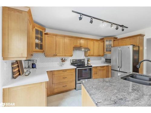 208 Spruce Crescent, Barrie, ON - Indoor Photo Showing Kitchen With Double Sink