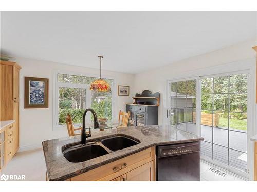 208 Spruce Crescent, Barrie, ON - Indoor Photo Showing Kitchen With Double Sink