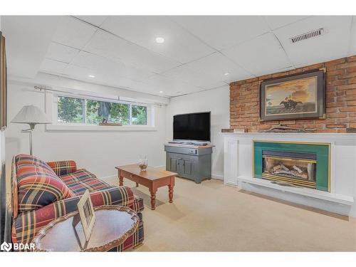 208 Spruce Crescent, Barrie, ON - Indoor Photo Showing Living Room With Fireplace