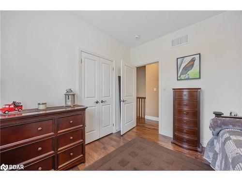 3375 Line 6 North Line, Oro-Medonte, ON - Indoor Photo Showing Bedroom