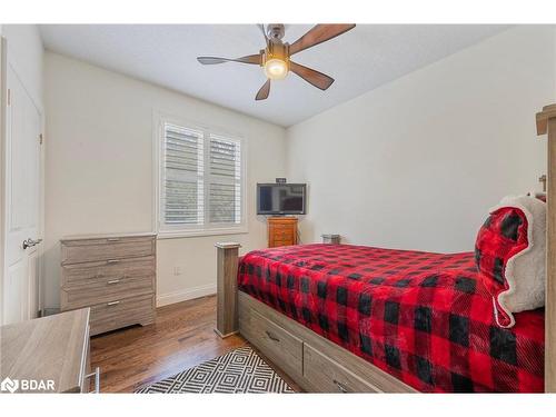 3375 Line 6 North Line, Oro-Medonte, ON - Indoor Photo Showing Bedroom