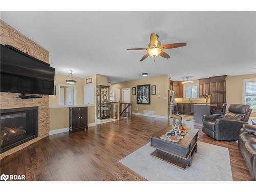 3375 Line 6 North Line, Oro-Medonte, ON - Indoor Photo Showing Living Room With Fireplace