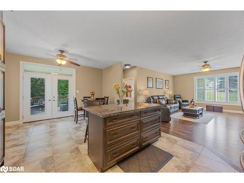 3375 Line 6 North Line, Oro-Medonte, ON - Indoor Photo Showing Living Room