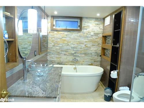 7 Mcmann Drive, Thorold, ON - Indoor Photo Showing Bathroom