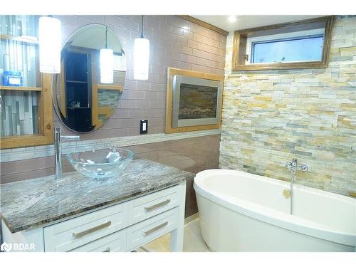 7 Mcmann Drive, Thorold, ON - Indoor Photo Showing Bathroom