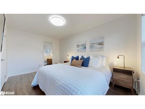 3037 Dewridge Avenue, Oakville, ON - Indoor Photo Showing Bedroom