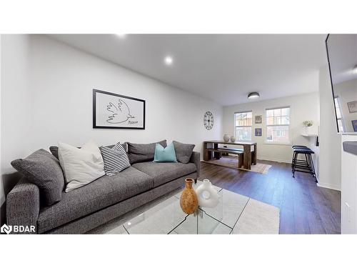 3037 Dewridge Avenue, Oakville, ON - Indoor Photo Showing Living Room