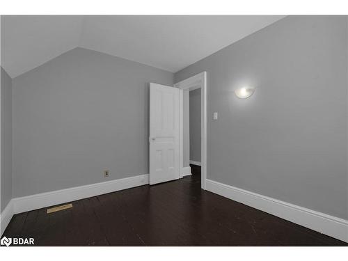 7281 9Th Line, Thornton, ON - Indoor Photo Showing Other Room