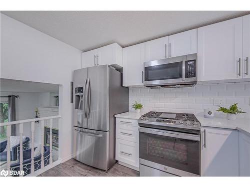 277 Nelson Street, Barrie, ON - Indoor Photo Showing Kitchen