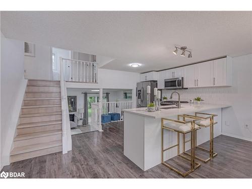 277 Nelson Street, Barrie, ON - Indoor Photo Showing Kitchen