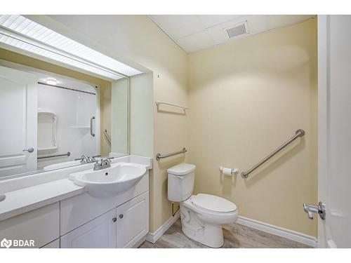 41-74 Ross Street, Barrie, ON - Indoor Photo Showing Bathroom