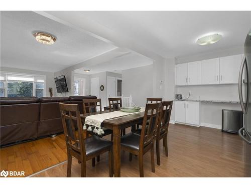 24 Mcveigh Drive, Barrie, ON - Indoor Photo Showing Dining Room