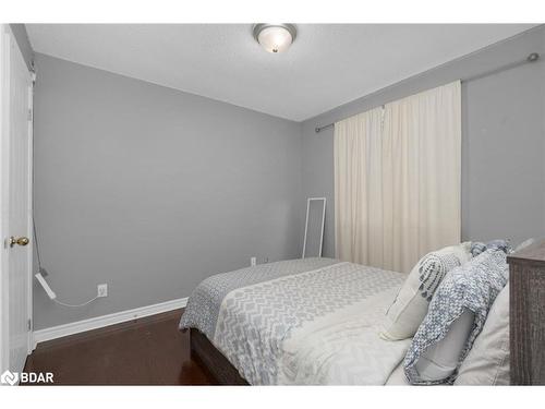 24 Mcveigh Drive, Barrie, ON - Indoor Photo Showing Bedroom