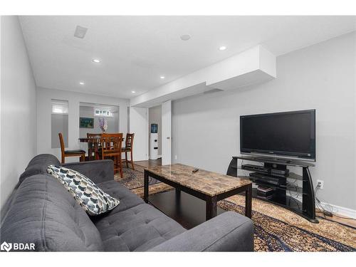 24 Mcveigh Drive, Barrie, ON - Indoor Photo Showing Living Room