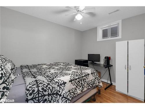 24 Mcveigh Drive, Barrie, ON - Indoor Photo Showing Bedroom