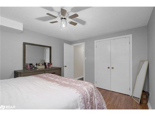 24 Mcveigh Drive, Barrie, ON - Indoor Photo Showing Bedroom