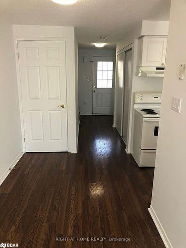 59 Lions Gate Boulevard Boulevard, Barrie, ON - Indoor Photo Showing Kitchen