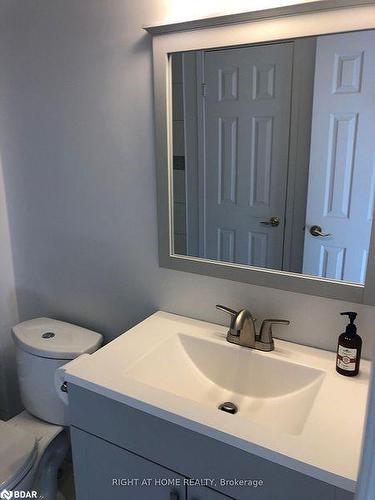 59 Lions Gate Boulevard Boulevard, Barrie, ON - Indoor Photo Showing Bathroom