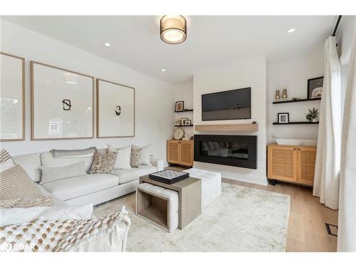 46 David Willson Trail, Sharon, ON - Indoor Photo Showing Living Room With Fireplace