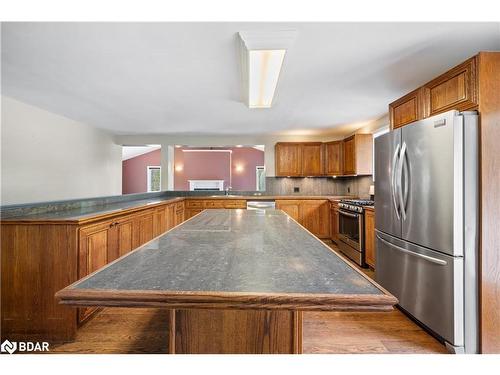 58 Unity Side Road, Caledonia, ON - Indoor Photo Showing Kitchen