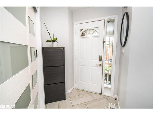 30 Aikens Crescent, Barrie, ON - Indoor Photo Showing Other Room