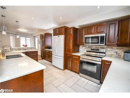 30 Aikens Crescent, Barrie, ON - Indoor Photo Showing Kitchen With Double Sink