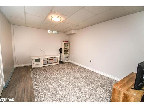 30 Aikens Crescent, Barrie, ON - Indoor Photo Showing Other Room