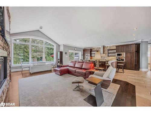 36 Lilac Lane, Midhurst, ON - Indoor Photo Showing Living Room