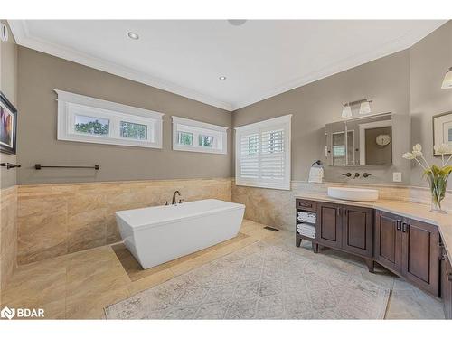 36 Lilac Lane, Midhurst, ON - Indoor Photo Showing Bathroom