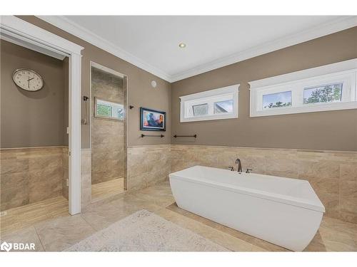 36 Lilac Lane, Midhurst, ON - Indoor Photo Showing Bathroom