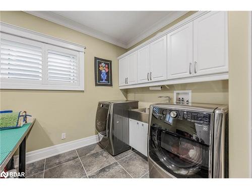 36 Lilac Lane, Midhurst, ON - Indoor Photo Showing Laundry Room